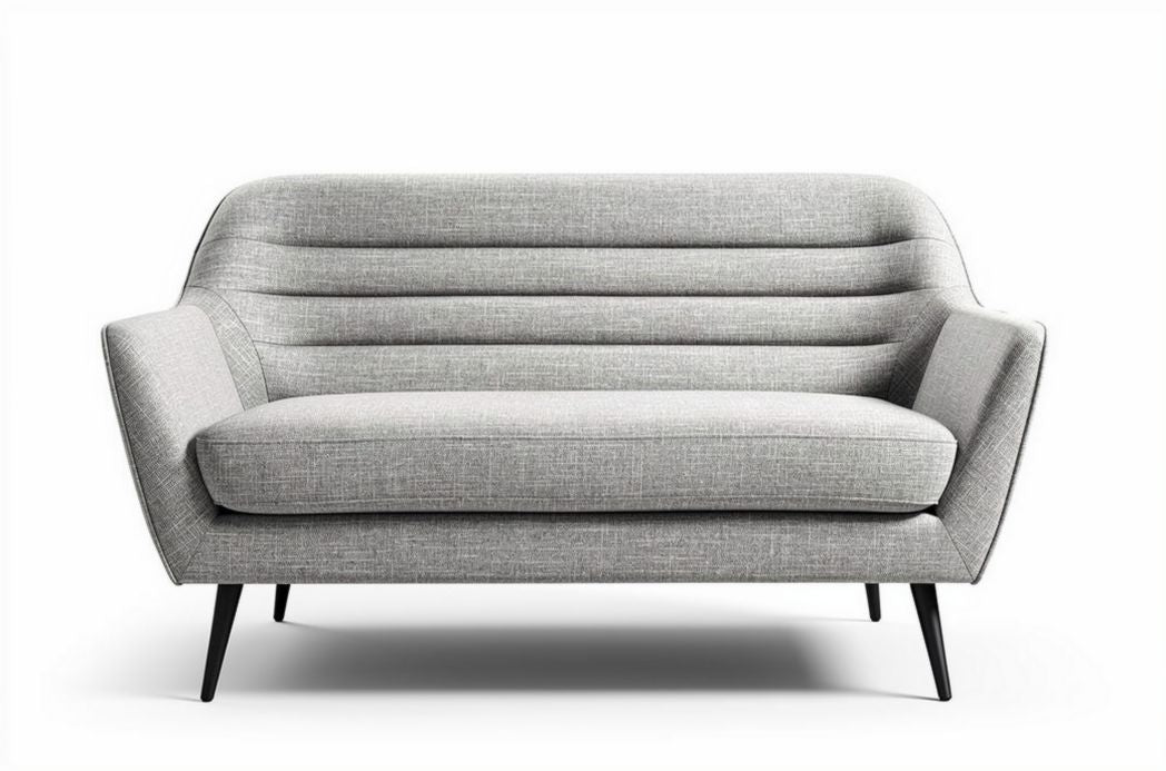 Grijze stoffen bank met gestroomlijnd design en afmetingen 150 x 80 x 70cm